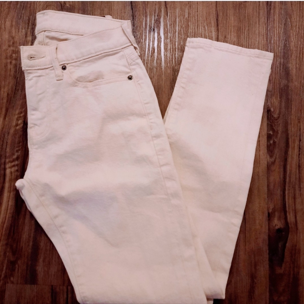 NWOT Abercombie &Fitch white Landon slim stretch jeans